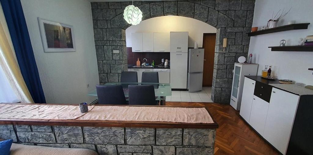 Apartman Ksenija Ðakovo Eksteriør billede